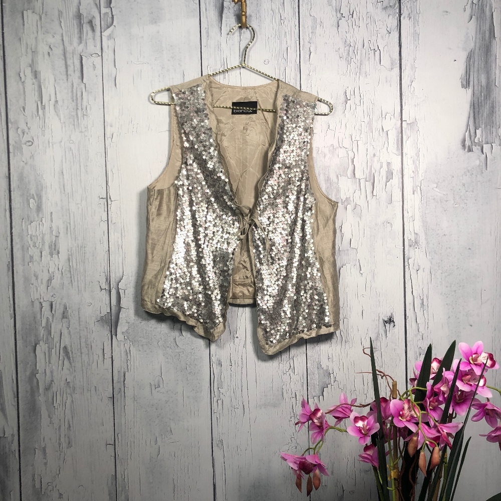 EUC BIANCA Beige/Metallic Sequins Vest Size 12